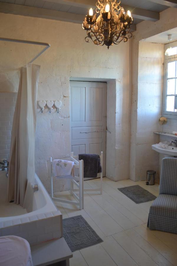 Le Petit Logis Bed and Breakfast Rouillac  Εξωτερικό φωτογραφία
